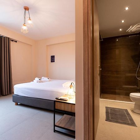 Mini Suites Near Athen'S Airport Free Shuttle From And To Athen'S Airport Spáta Екстериор снимка