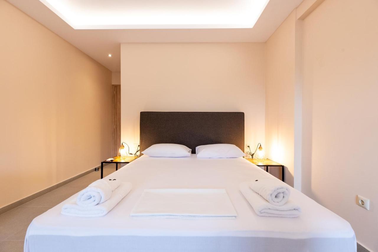 Mini Suites Near Athen'S Airport Free Shuttle From And To Athen'S Airport Spáta Екстериор снимка